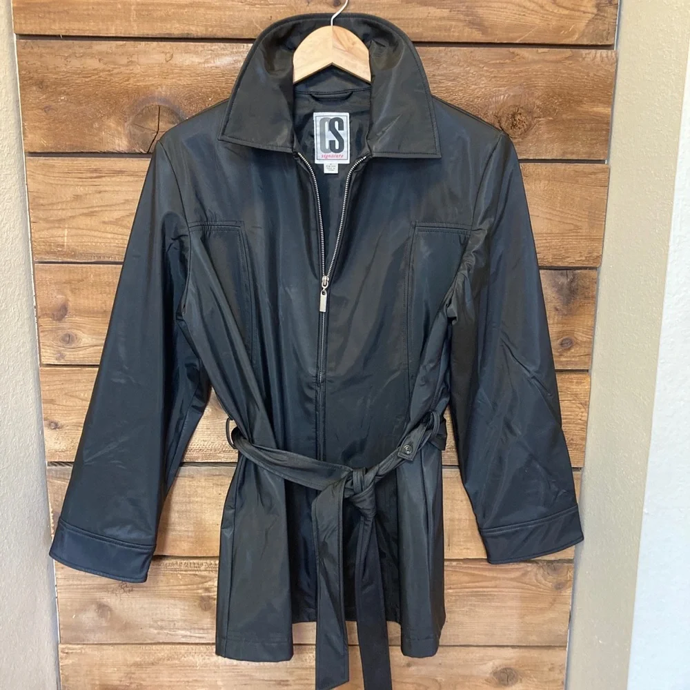 Women's Black Vinyl Rain Jacket - Picture 1 of 4